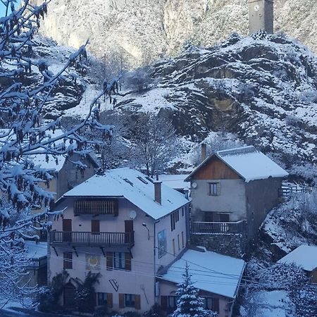 Gîte Auberge Les Terres Blanches de Méolans Esterno foto