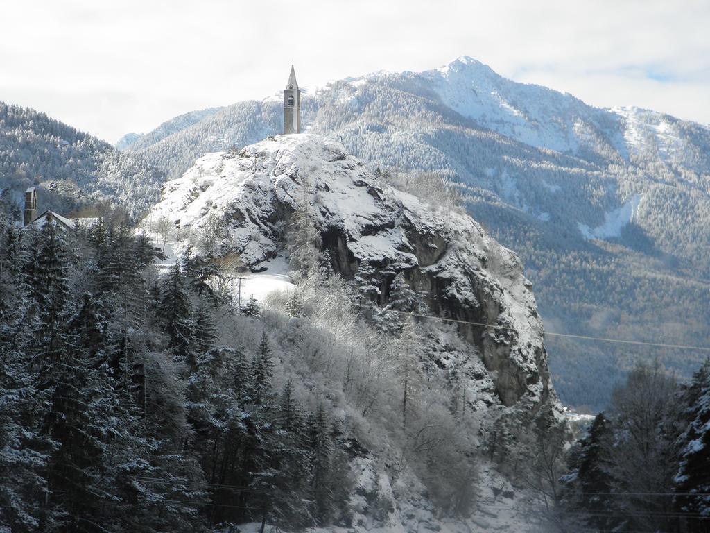Gîte Auberge Les Terres Blanches de Méolans Esterno foto