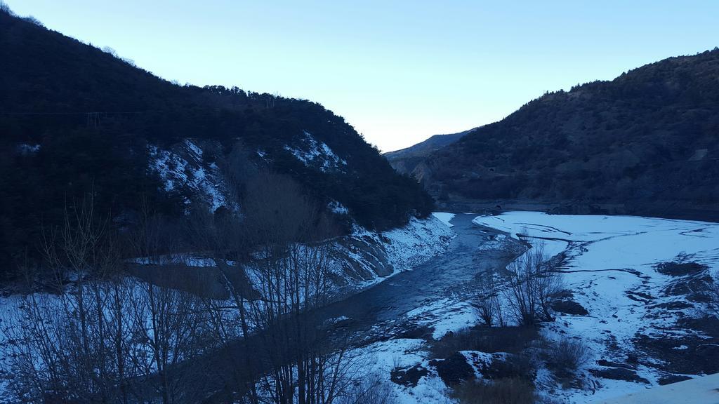 Gîte Auberge Les Terres Blanches de Méolans Esterno foto