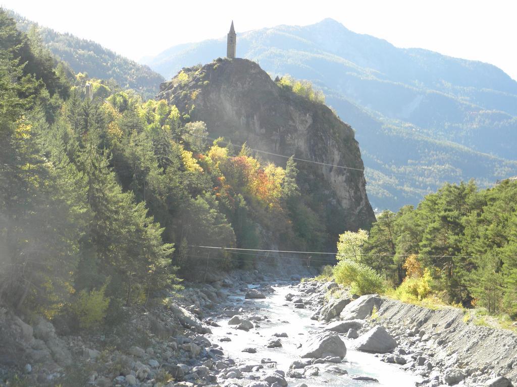 Gîte Auberge Les Terres Blanches de Méolans Esterno foto
